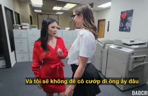 Thấy cậu học trò ngoan có em ghệ, cô giáo bắt cậu phang sml để quên đi bạn gái